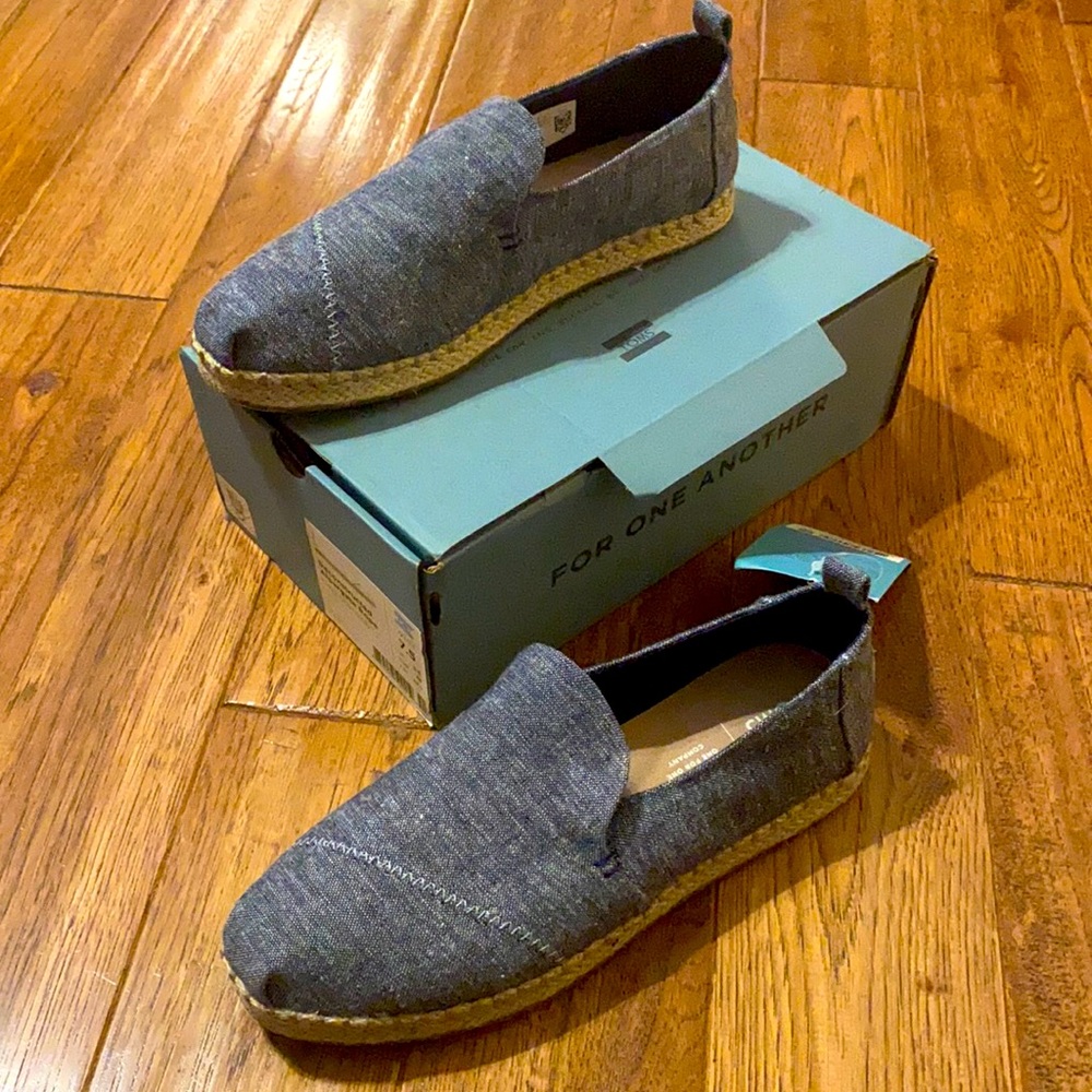 NWT TOMS Deconstructed Alpargata Rope Navy Chambray Size 7.5
